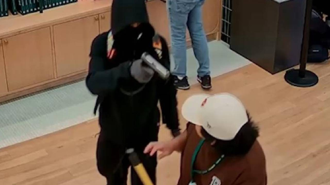 Koleksiyon kartı hırsızlıkları artıyor: Pokemon mağazasından 100 bin dolarlık hırsızlık