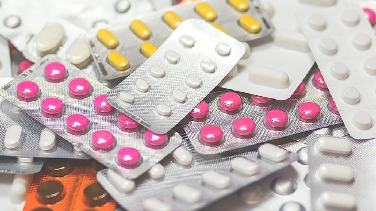 SGK'dan yurt dışı ilaç listesinde güncelleme: Çok sayıda ilacın fiyatı değişti! İşte yeni ilaç fiyatları
