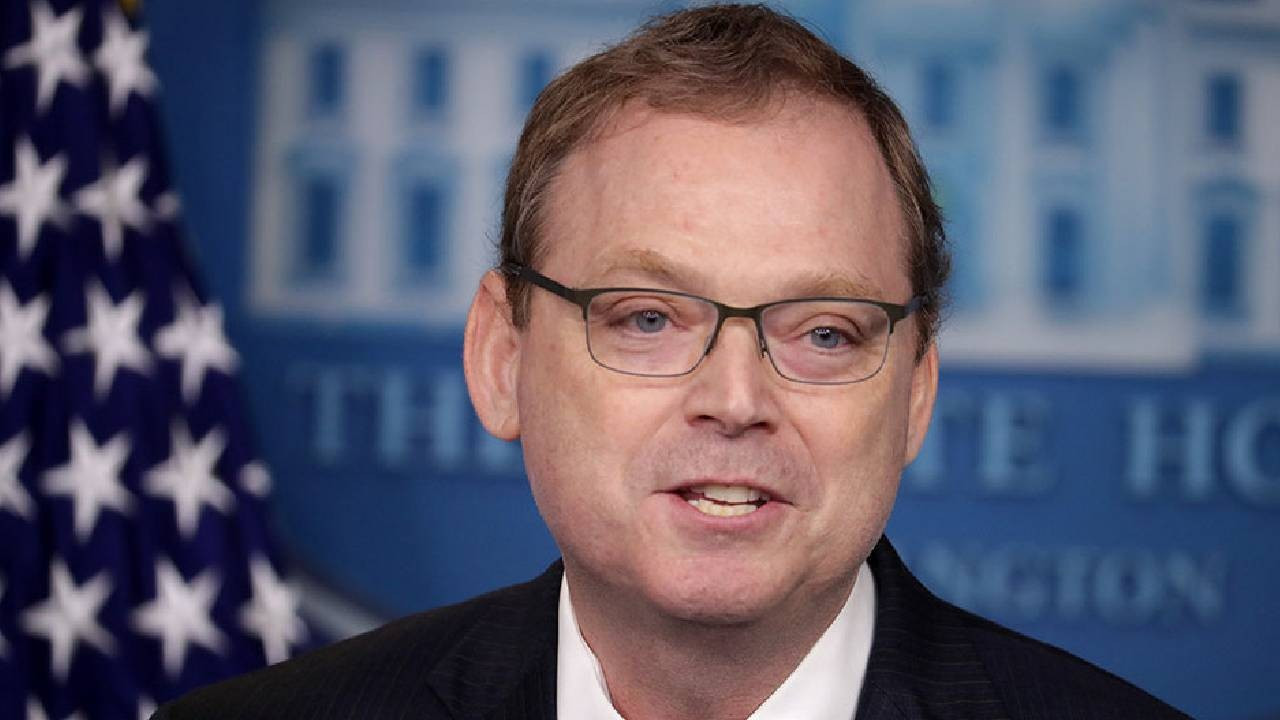 Trump, Fed başkanlığı için adı geçen Hassett'i Beyaz Saray'da tutmak istiyor