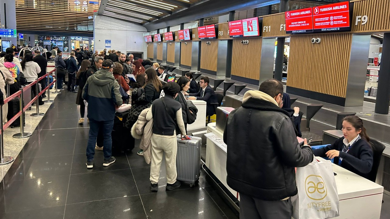 İstanbul Havalimanı'nda tatil yoğunluğu: Bin 350 uçuş yapılacak