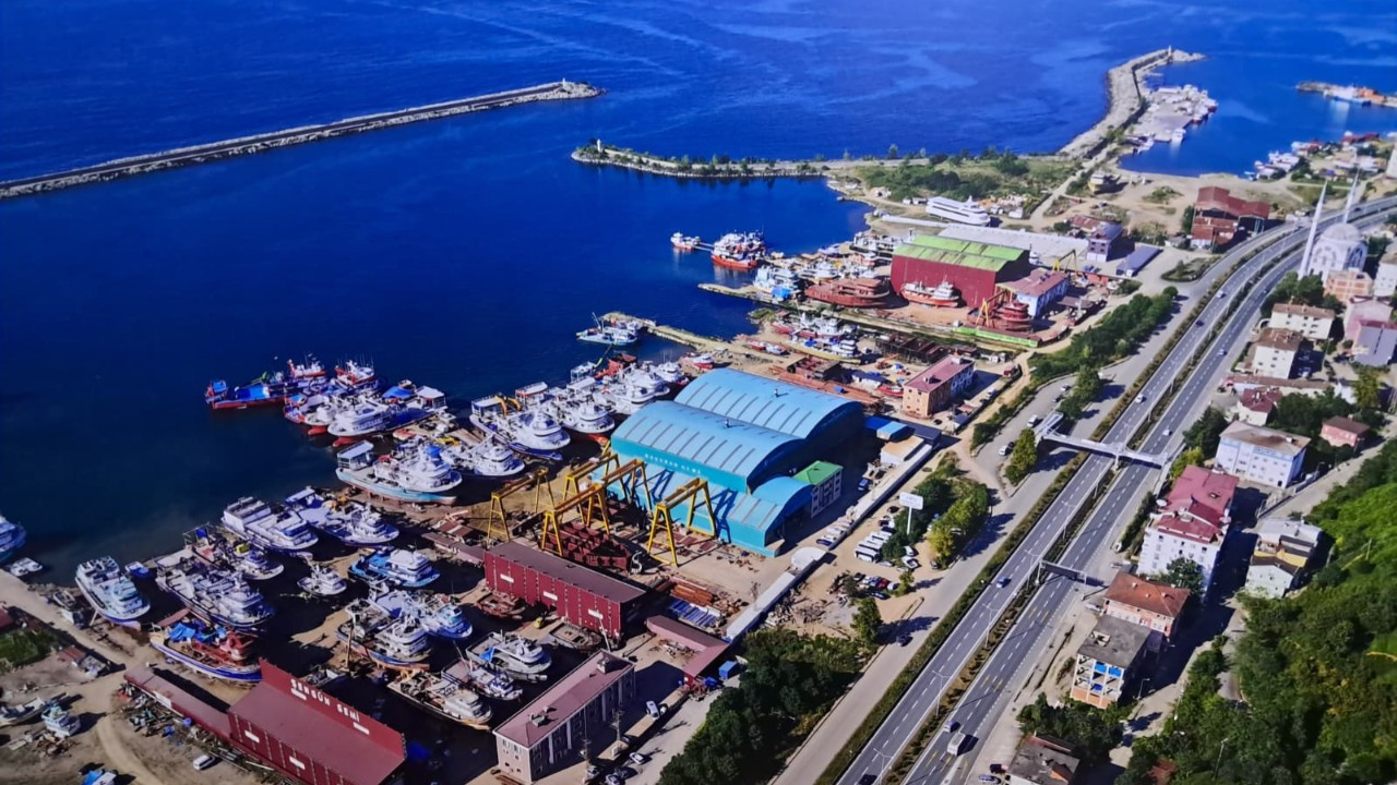 Sürmene Teknesi dünya denizlerinde fark yarattı