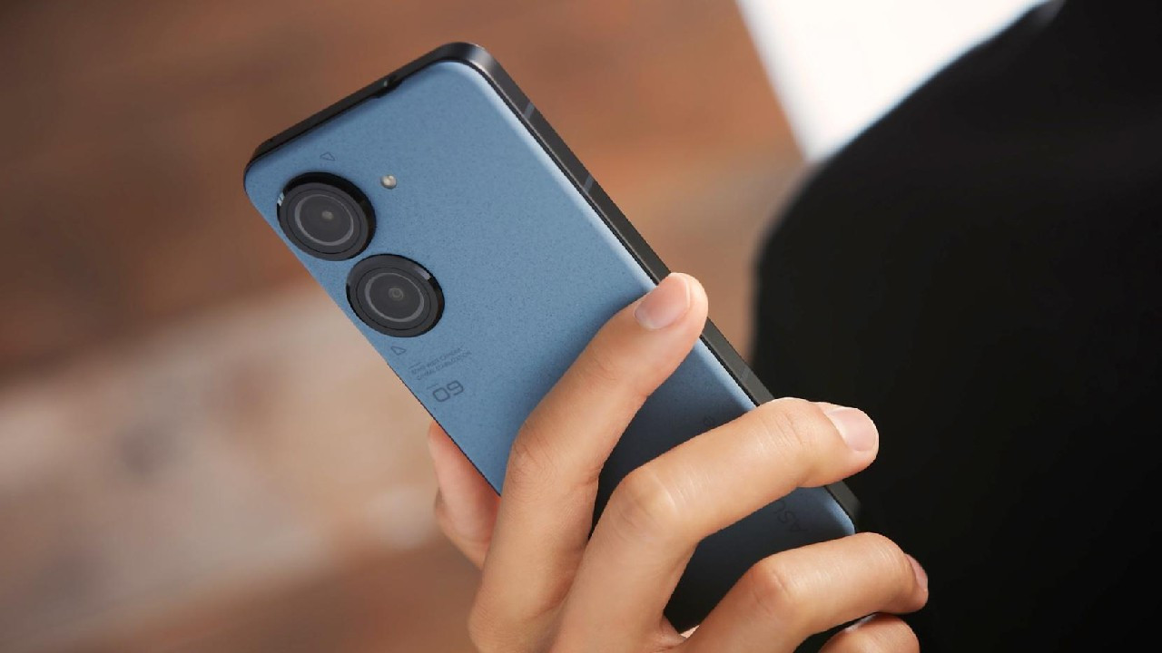 Asus akıllı telefon pazarından çekildi!