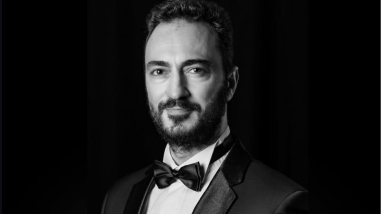 Devlet opera sanatçısı Emrah Erdem Gedik, balkondan düşerek hayatını kaybetti
