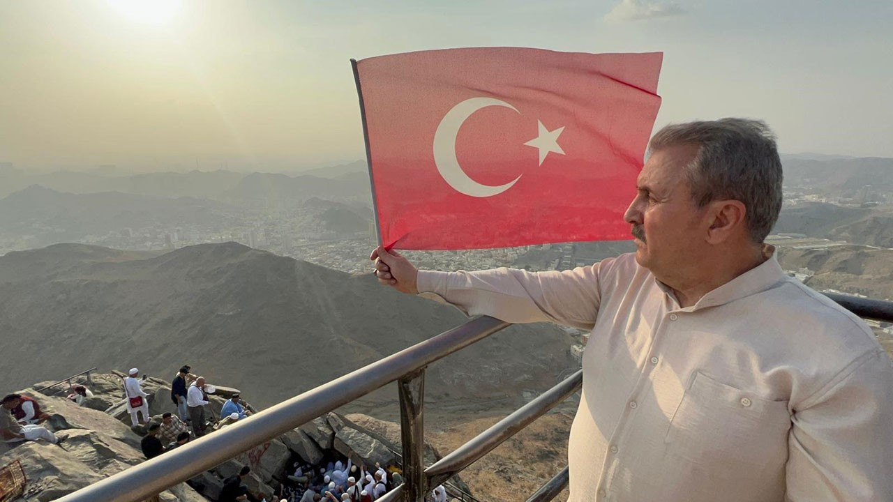 BBP Genel Başkanı Destici’den, Nur Dağı’nda Türk bayraklı mesaj