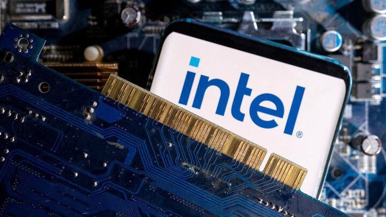 Intel'in geliri 13,7 milyar dolara geriledi