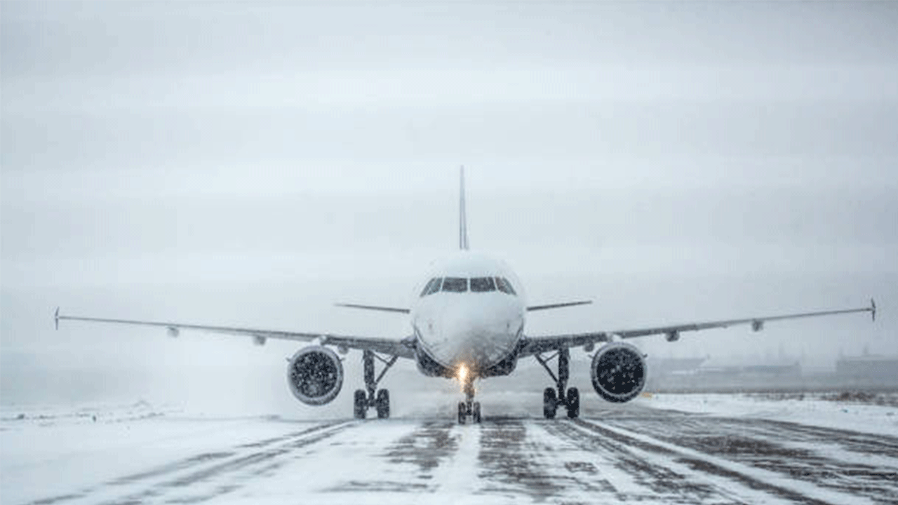 Kar fırtınası ABD hava trafiğini felç etti