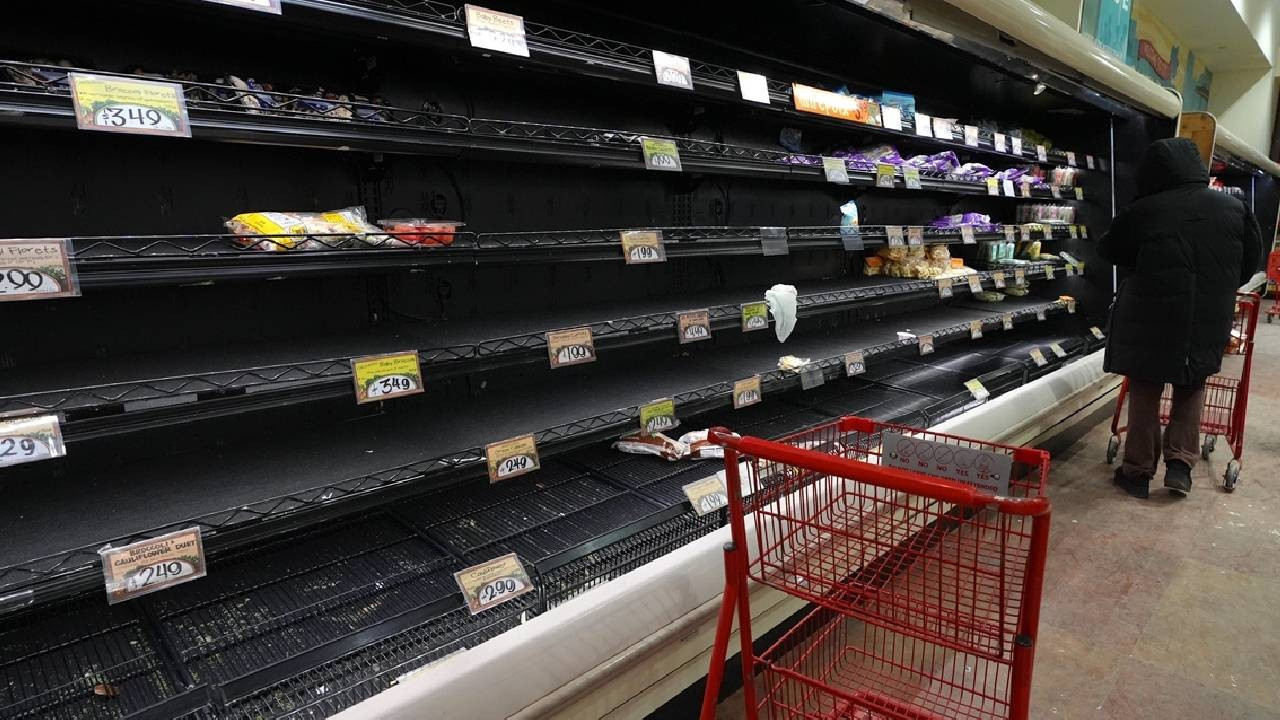 ABD'de felç edici buz fırtınası kapıda: Eksi 45 derece görülecek, süpermarketlerde raflar boşaldı (Video)