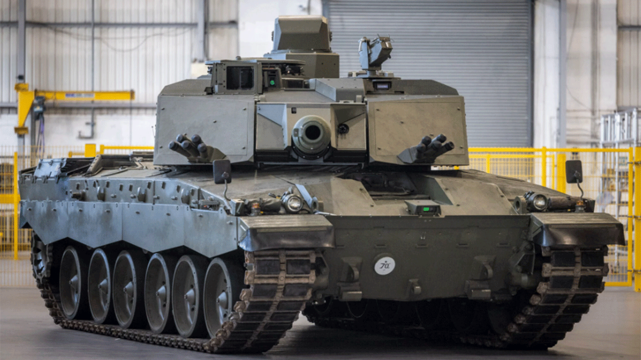Challenger 3 tankı ilk canlı atış testini başarıyla gerçekleştirdi