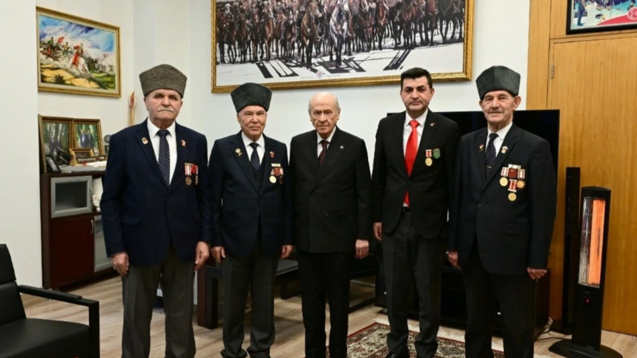 MHP Genel Başkanı Devlet Bahçeli, şehit aileleri ve gazilerle bir araya geldi