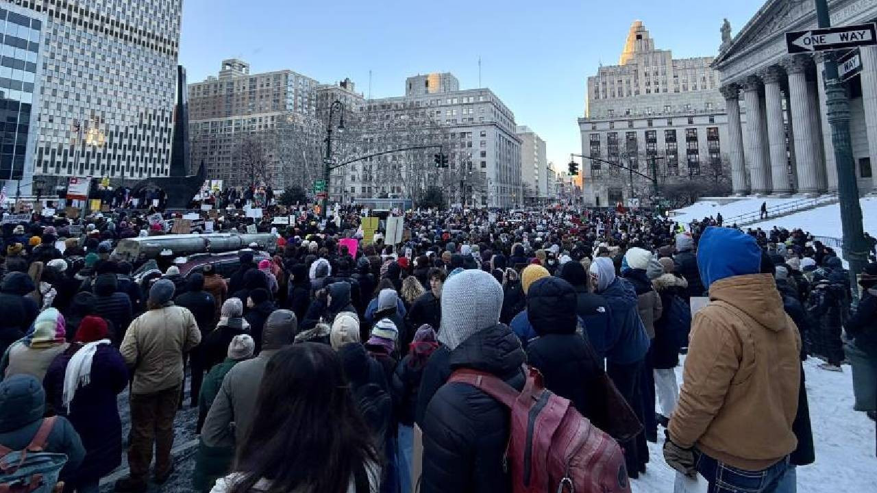ABD genelinde Trump yönetimine karşı 'ulusal kapanma' protestoları: İşe ve okula gitmeme çağrıları yapıldı, bazı eyaletlerde eğitime ara verildi