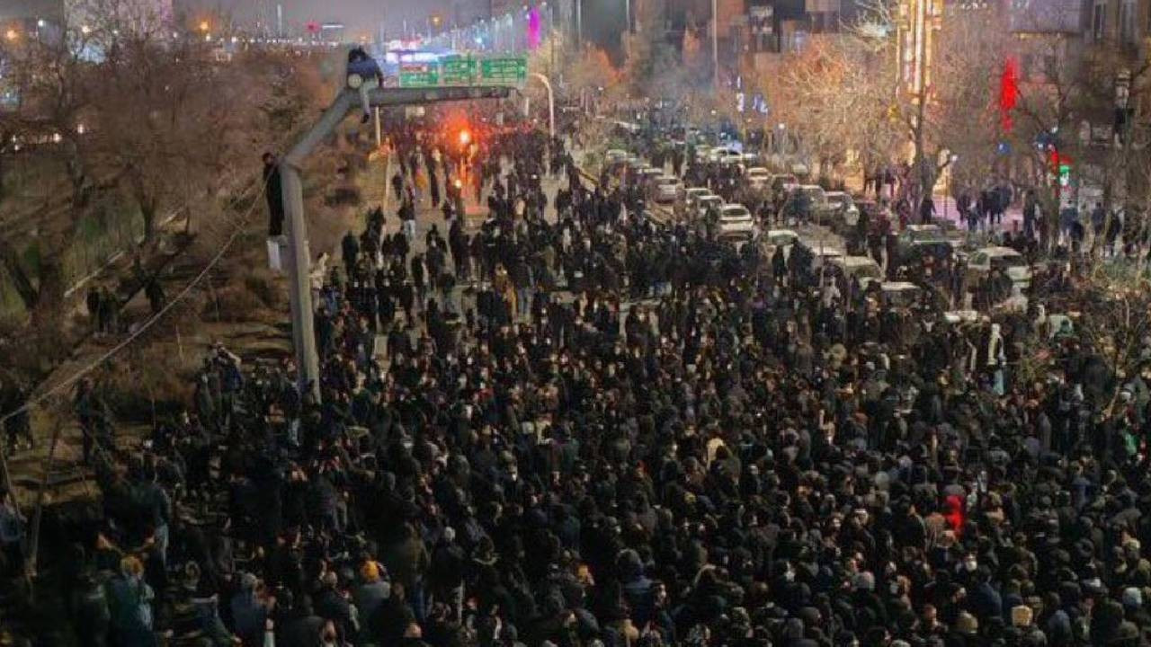 İran'daki olaylarda ölenlerin sayısı 6 bin 563'e yükseldi