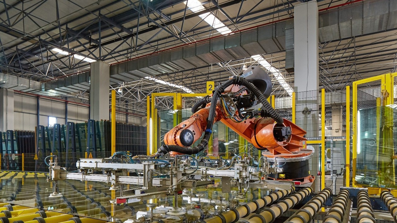 Şişecam Bulgaristan’da yeni kaplamalı cam hattını devreye aldı