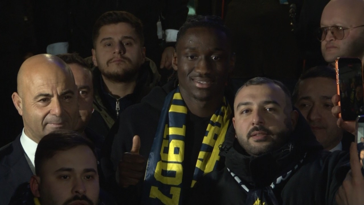 Fenerbahçe'nin yeni transferi Sidiki Cherif, İstanbul'da