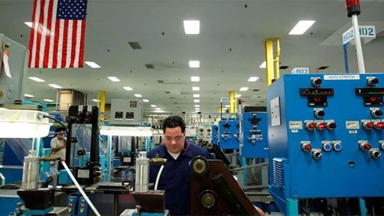 ABD imalat sanayi PMI verisi şubatta beklentileri aştı