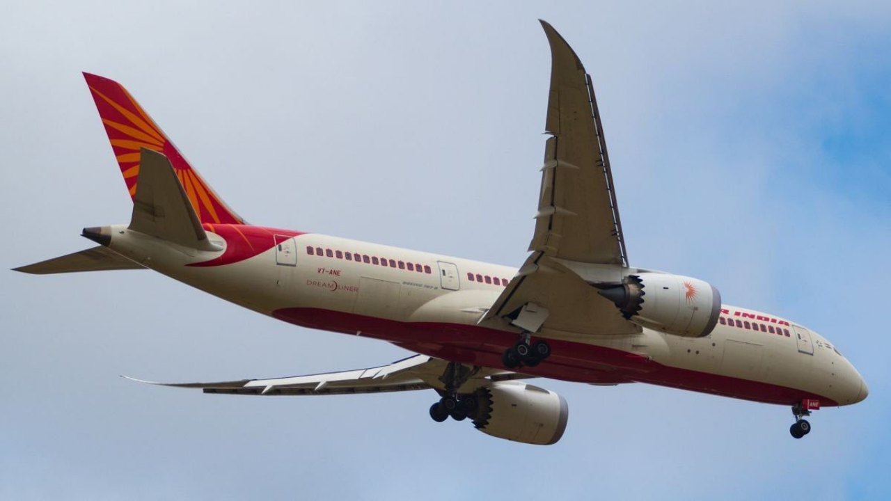 Yine yakıt anahtarı arızası yaşandı: Air India uçağı seferlerden çekildi