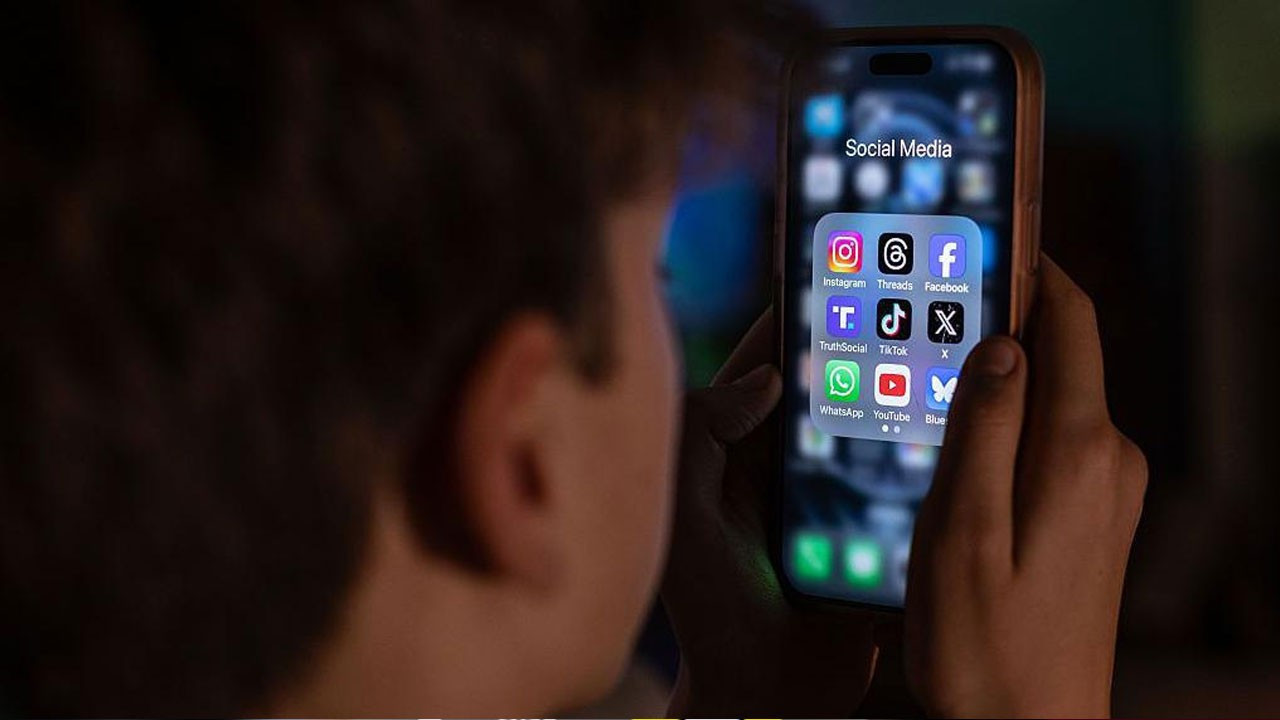 Meta ve YouTube'a dava: Gençleri bilinçli olarak bağımlılığa sürüklüyor