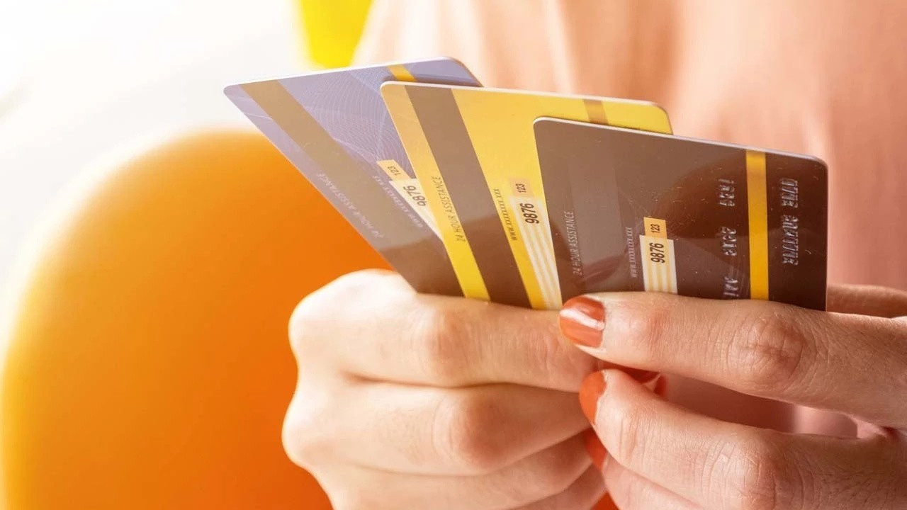 Kartlı ödemelerin tutarı 2,3 trilyon liraya yükseldi