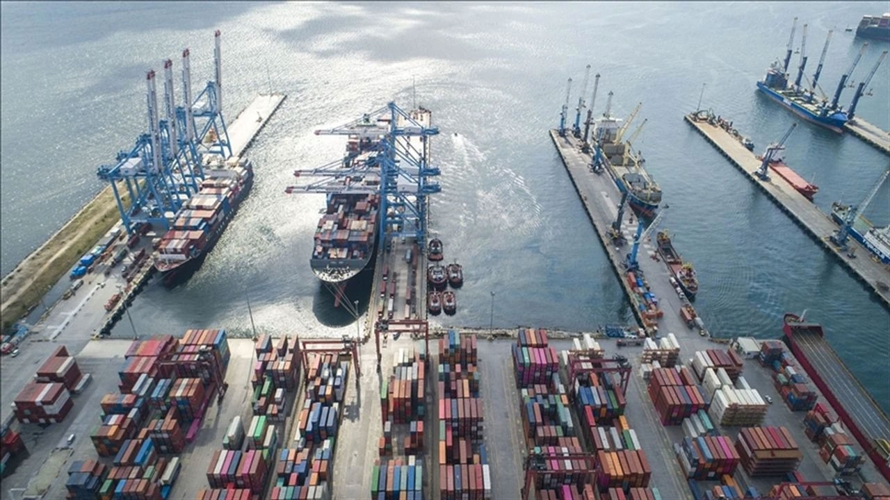 “Deprem bölgesi illerinin toplam ihracatı 25 milyar doları aştı”