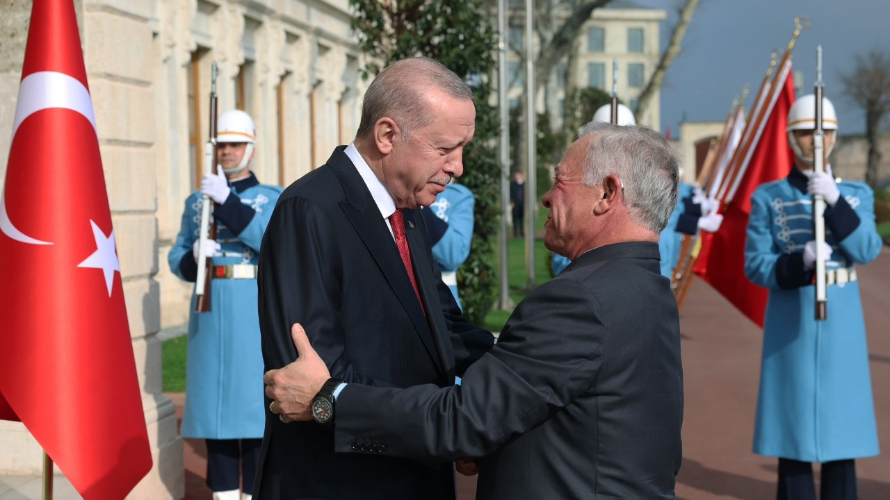 Cumhurbaşkanı Erdoğan, Ürdün Kralı 2. Abdullah’ı Dolmabahçe’de resmi törenle karşıladı
