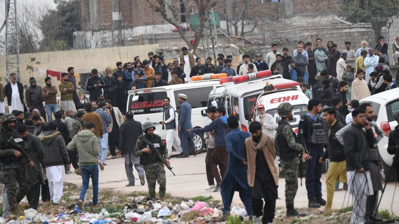 Pakistan'da camide düzenlenen saldırıda ölü sayısı 36'ya çıktı