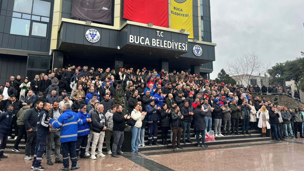 Buca Belediyesi'nde işçiler, iş bırakma eylemi başlattı