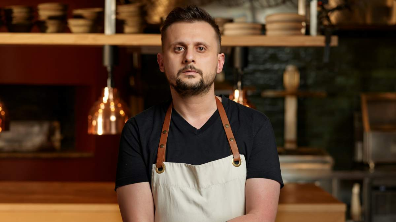 Fatih Tutak'ın iki Michelin yıldızlı restoranında servis ücreti menüye eklenince 2 milyon lira ceza kesildi