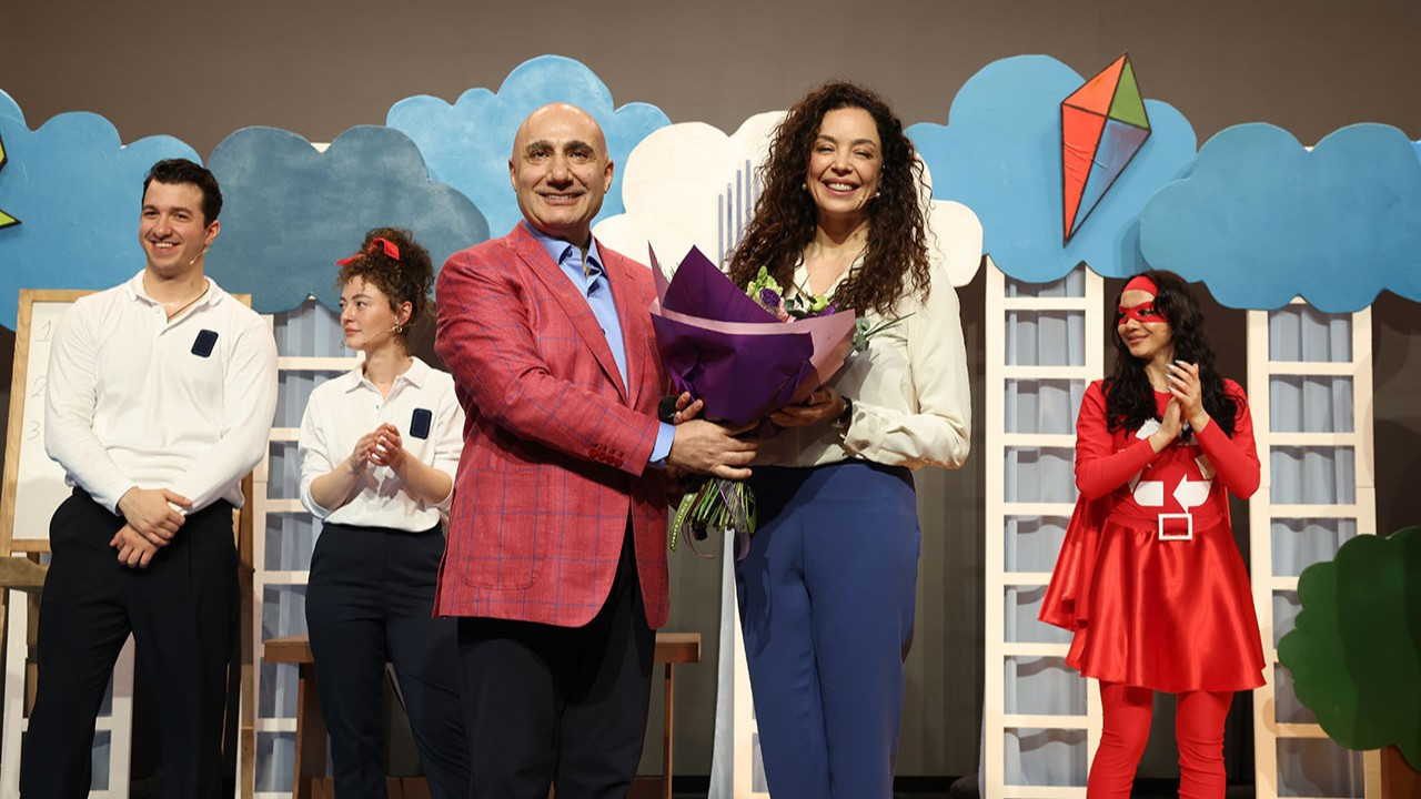 Halkbank Çocuk Tiyatrosu “Süper Kahramanlar: Dünyamızı Koruyoruz!” oyunu seyircisiyle buluşuyor