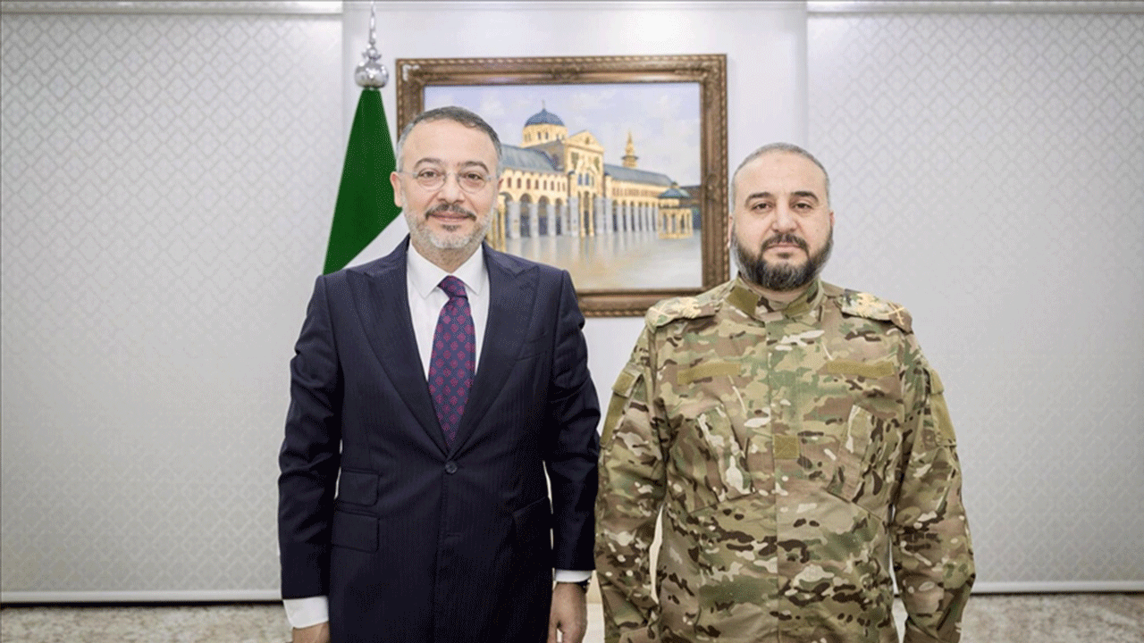 Şam Büyükelçisi Yılmaz, Suriye Savunma Bakanı Ebu Kasra ile bir araya geldi