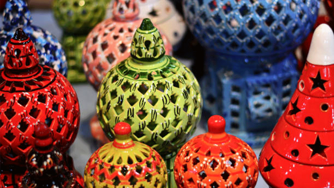 Turistler Türkiye’de rekor seviyede hediyelik eşya harcadı