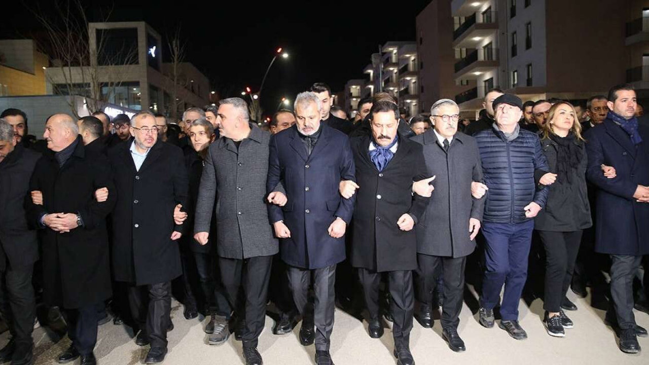 Zafer Partili İl Başkanı, Özdağ'ın AK Parti'li Yayman ile kol kola yürümesinden rahatsız olup istifa etiğini söyledi