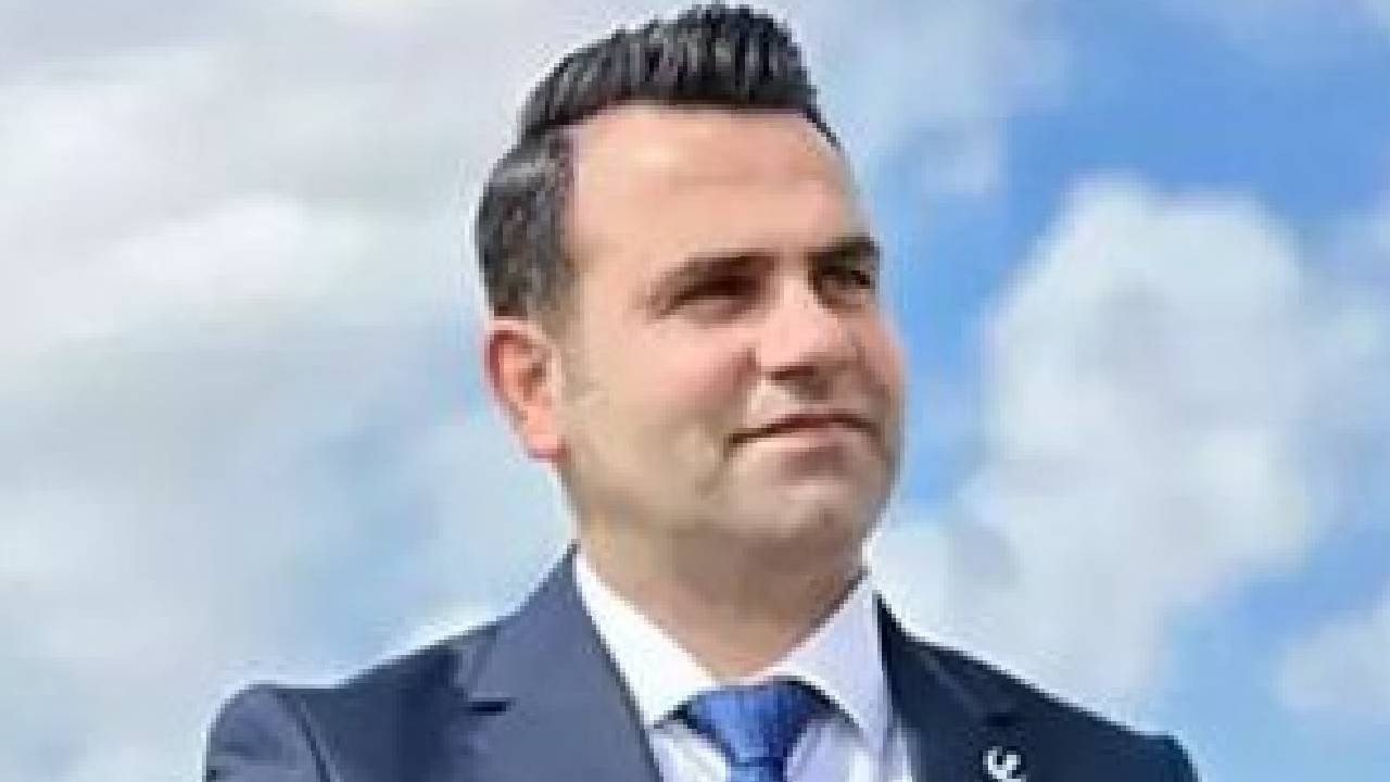 Derecik Belediye Başkanı Hasan Dinç'in başkanlığı düştü