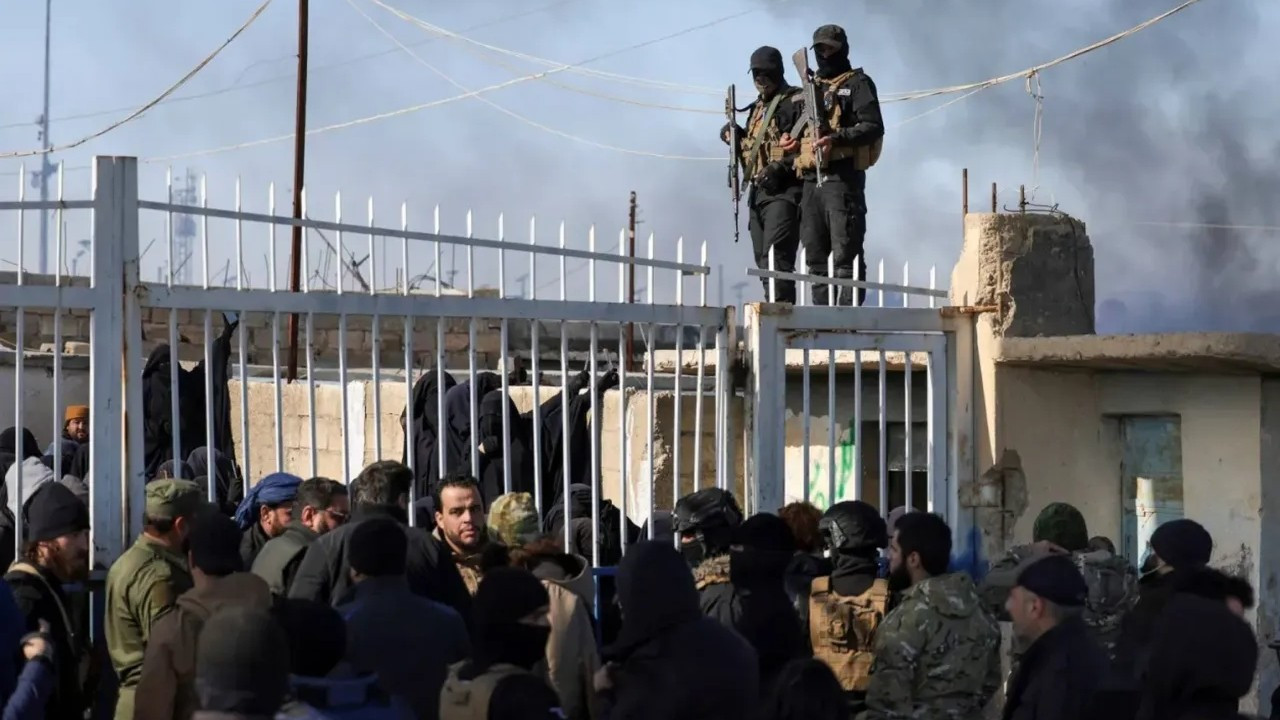 Irak: Suriye'den 5 binden fazla DEAŞ'lı nakledildi