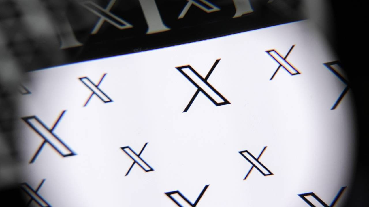 İrlanda, Grok'un uygunsuz görüntüler ürettiği gerekçesiyle X hakkında soruşturma başlattı