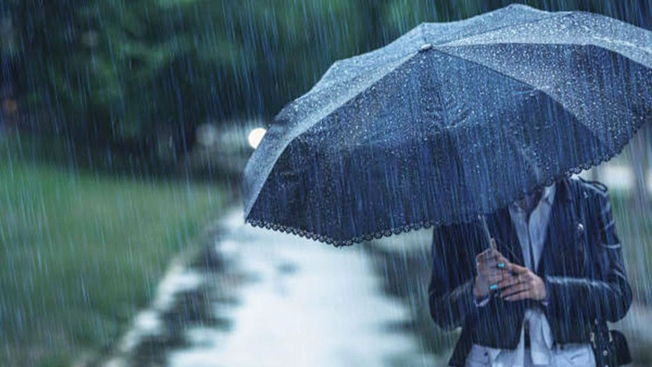 Adana'nın Feke ilçesinde taşımalı eğitime 1 gün ara verildi