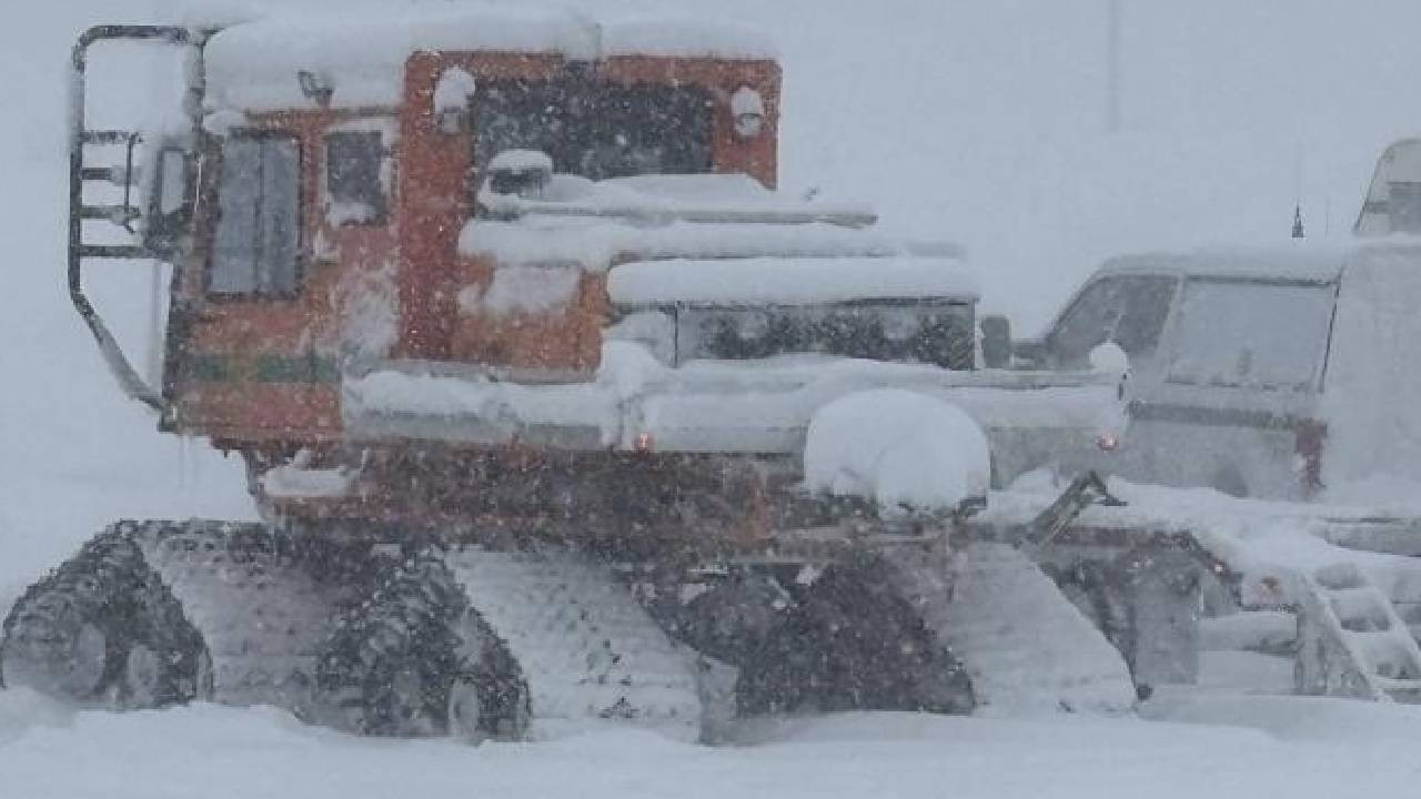 Çığ kayakçıları yuttu: 6 kişi kurtarıldı, 10 kişi kayıp (Video)