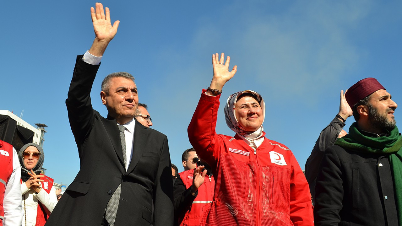 3 bin 300 tonluk insani yardım malzemesi Gazze’ye uğurlandı