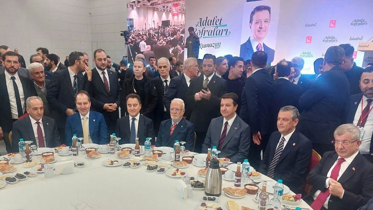 Arıkan'ın iftarına Özel, Erbakan, Babacan, Davutoğlu ve Elitaş birlikte katıldı