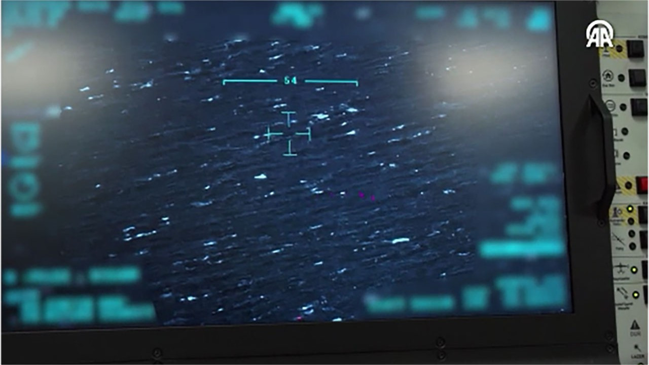 Bayraktar AKINCI TİHA, hedef İHA'yı tam isabetle imha etti