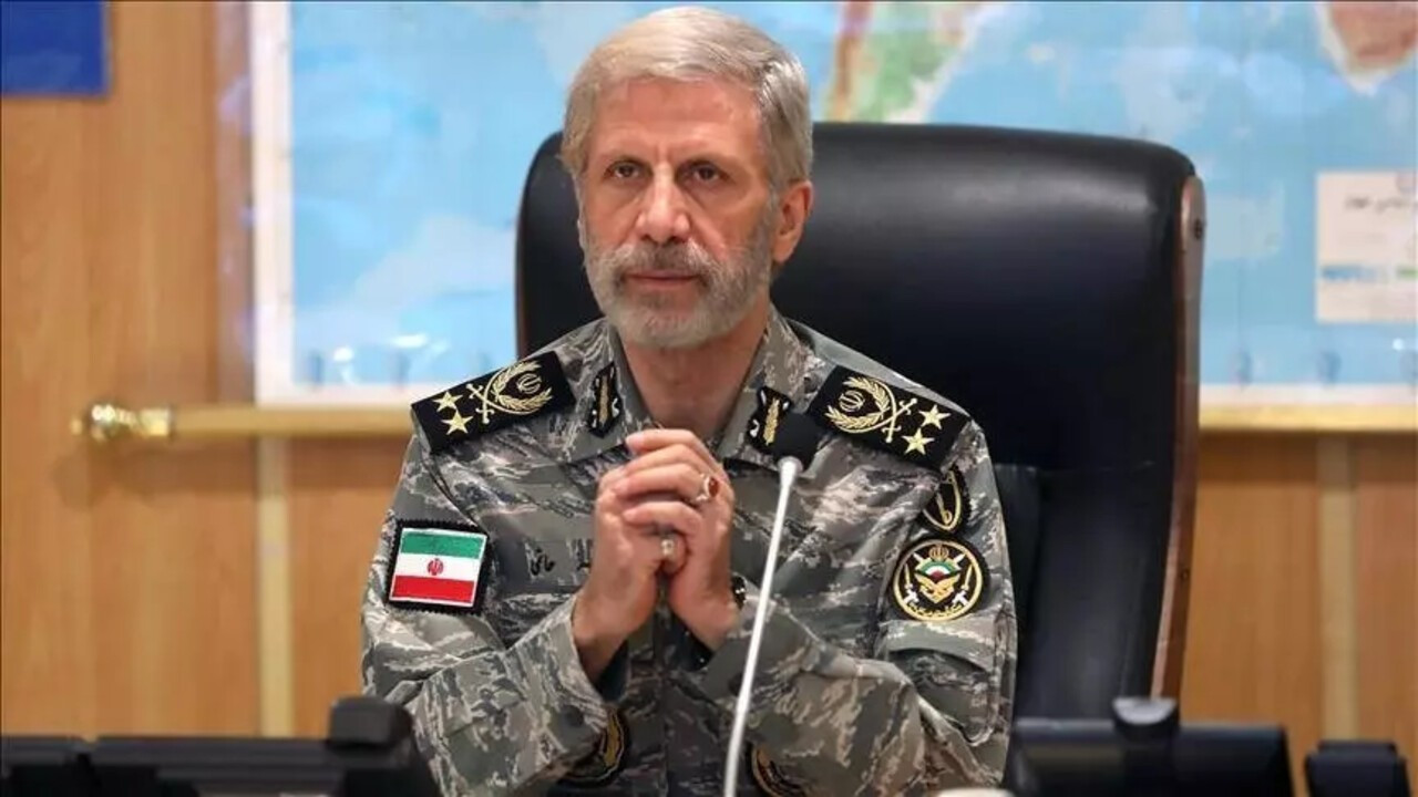 İran'dan ABD'ye sert mesaj: İran yutulabilir bir ülke değil, milyonlarca asker hazır