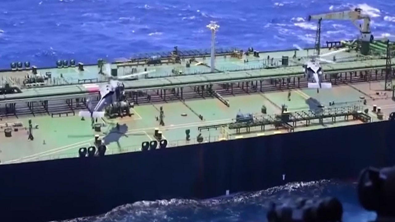 ABD, Hint Okyanusu'nda bir petrol tankerine daha el koydu