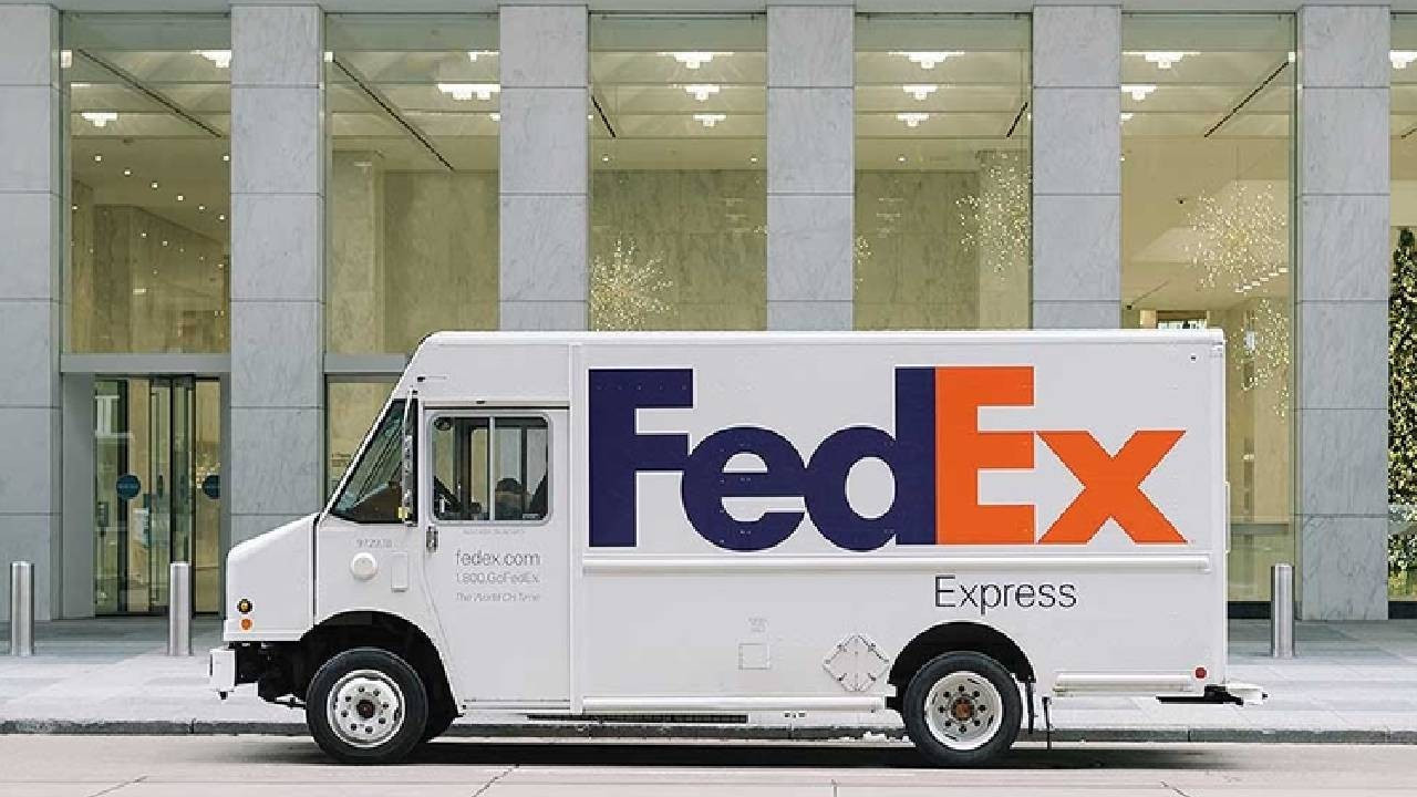 FedEx, ödediği gümrük vergilerinin iadesi için ABD yönetimine dava açtı