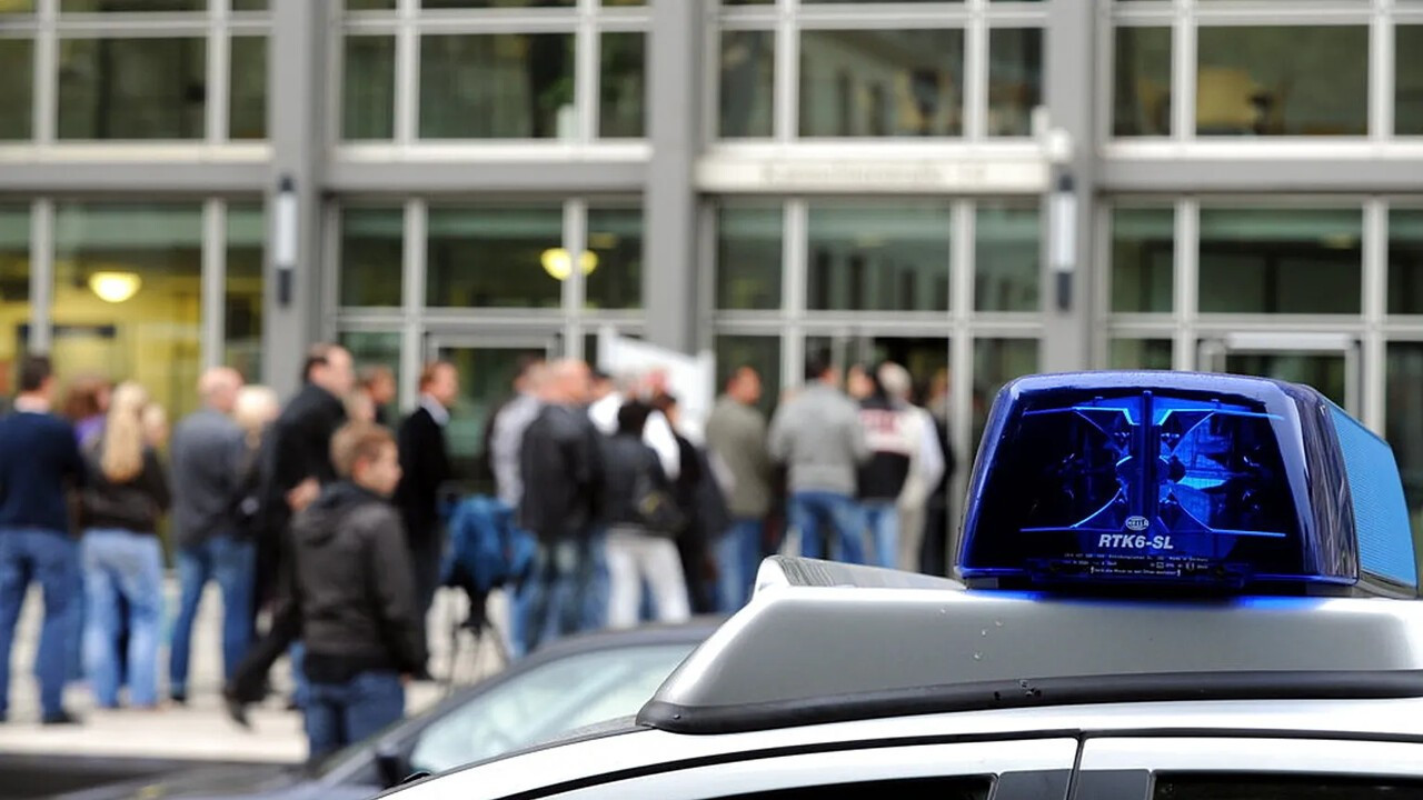 Almanya'da ambargoya rağmen Rusya'dan mal ithal eden 3 şirkete baskın