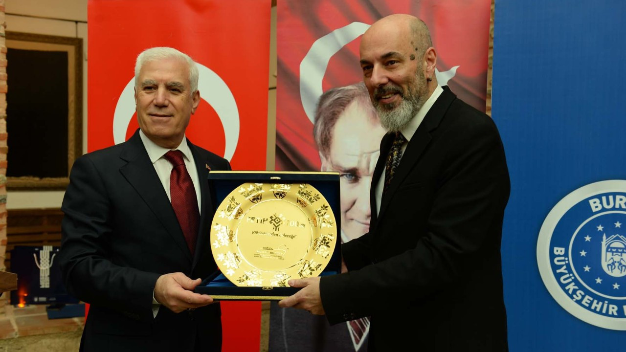 Bursa, fethin 700. yılında dünya sahnesinde