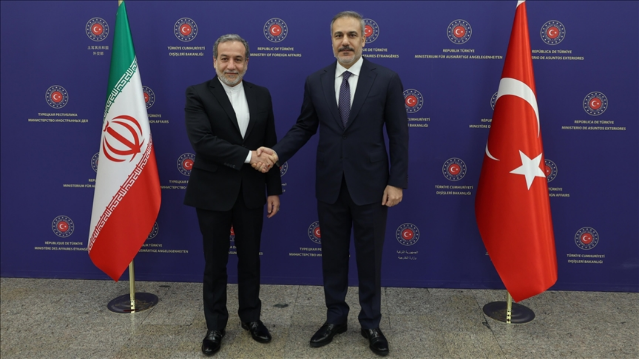 Dışişleri Bakanı Fidan, İranlı mevkidaşı Arakçi ile telefonda görüştü