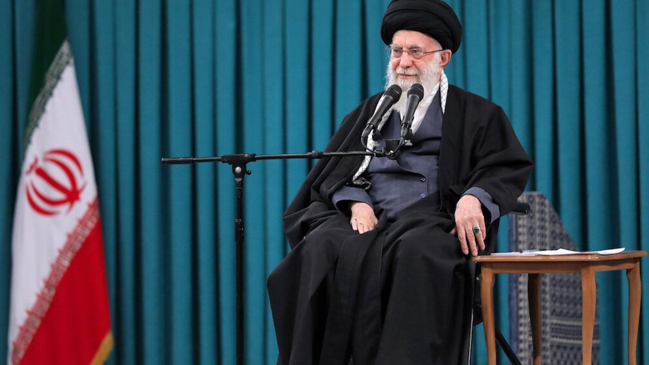 İran'ın öldürülen dinî lideri Ayetullah Ali Hamaney kimdir?