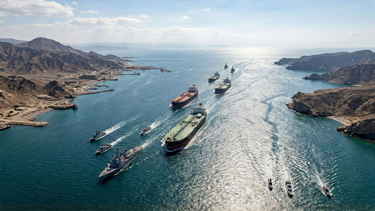 Hürmüz Boğazı’nda petrol sevkiyatı durdu: Yüzlerce tanker Boğaz'ın iki yakasında birikti