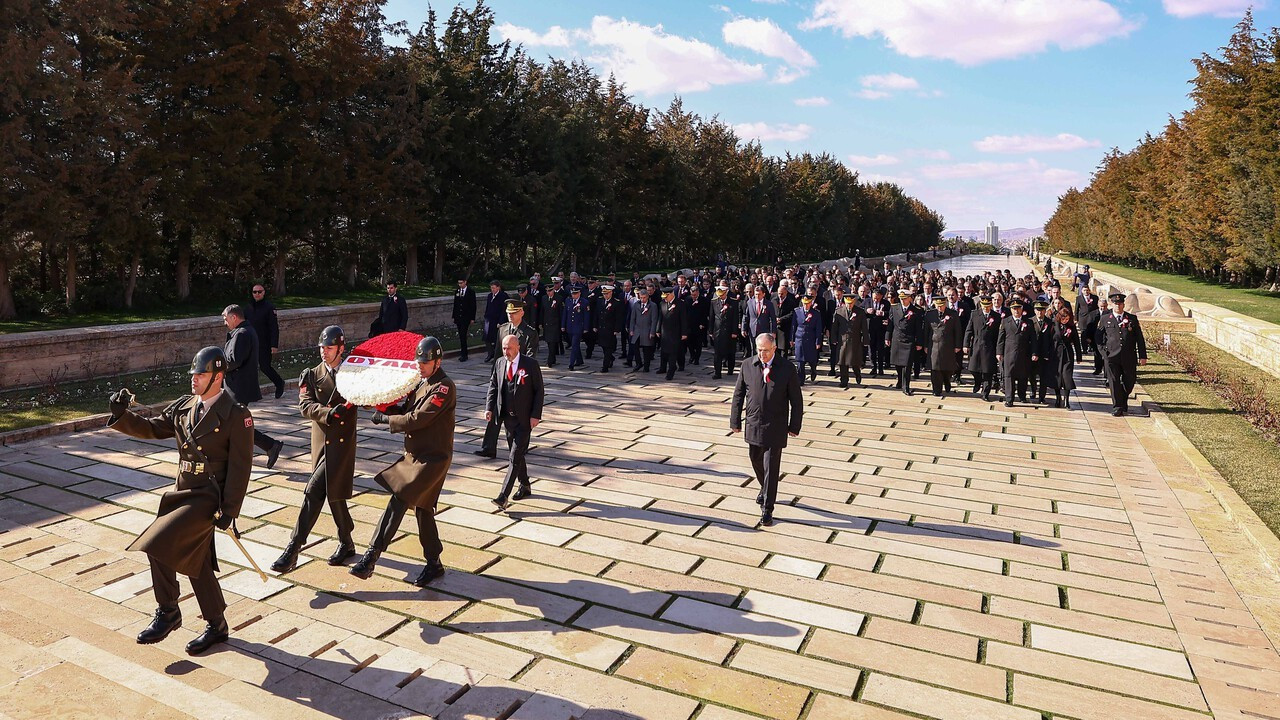 OYAK yönetimi Anıtkabir’i ziyaret etti