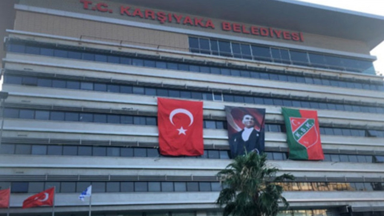 Karşıyaka Belediyesi işçileri "eksik ve taksitli maaş" eylemi yaptı