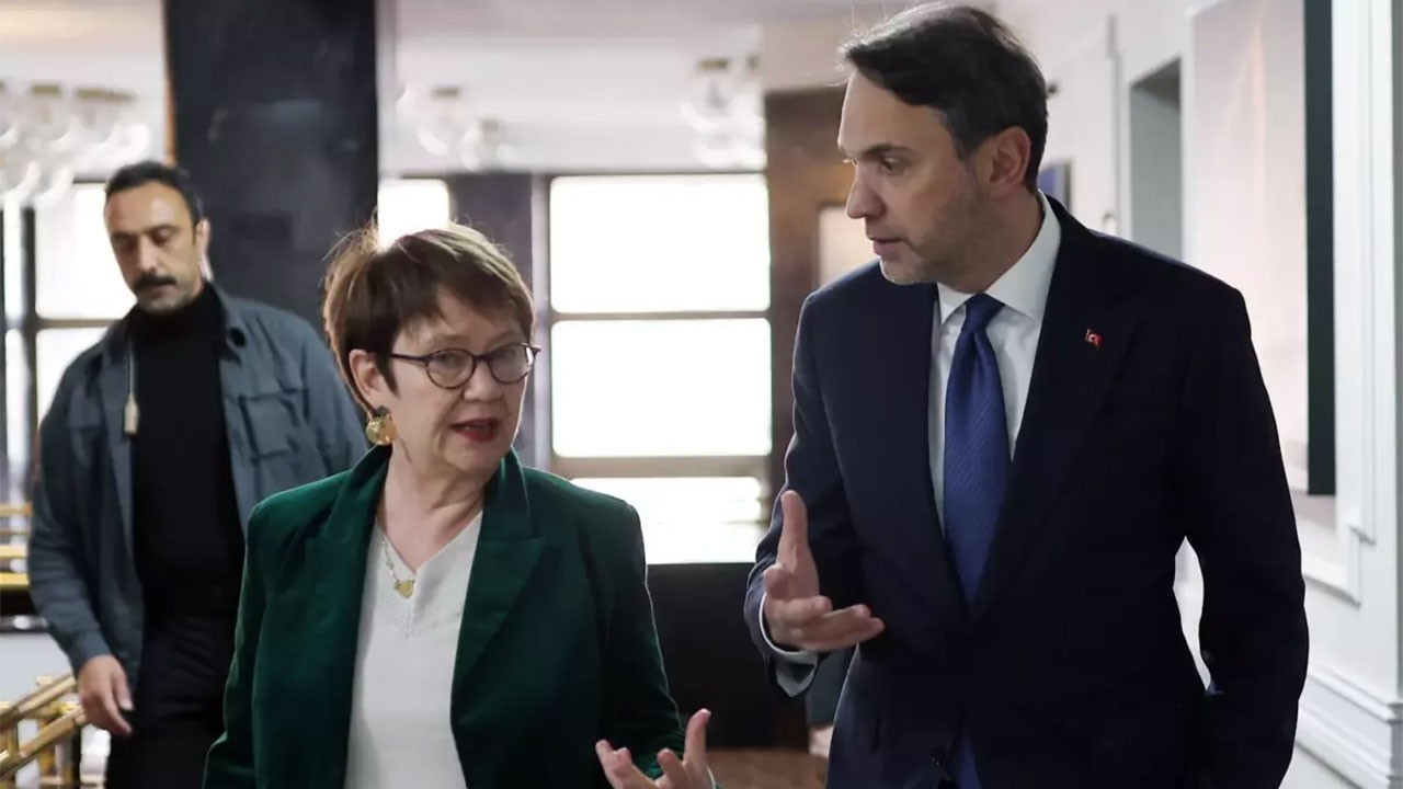 Bakan Bayraktar EBRD Başkanı Renaud-Basso ile görüştü