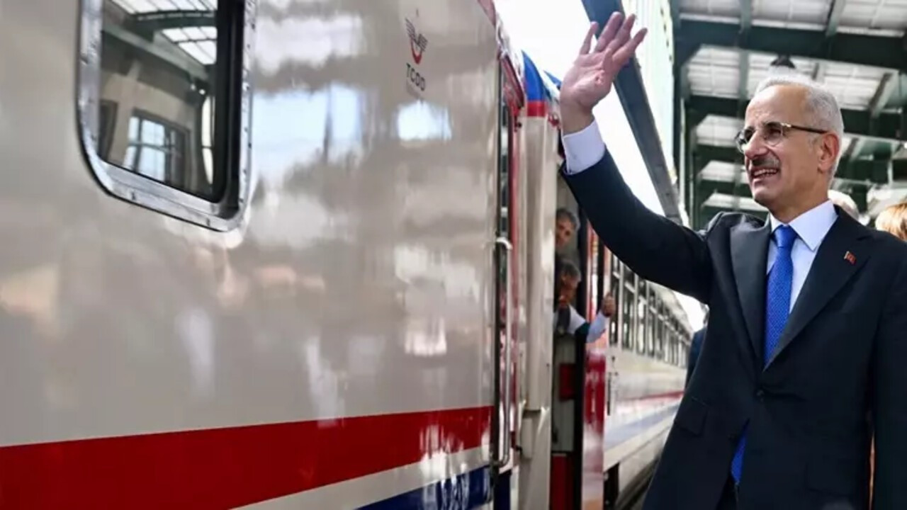 Bakan Uraloğlu: Turistik Doğu Ekspresi, 10 bin 166 yolcumuza hizmet verdi